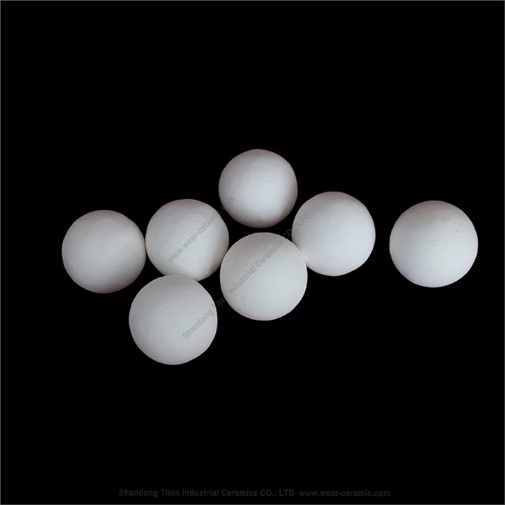 Moinho de bolas usa bola de cerâmica